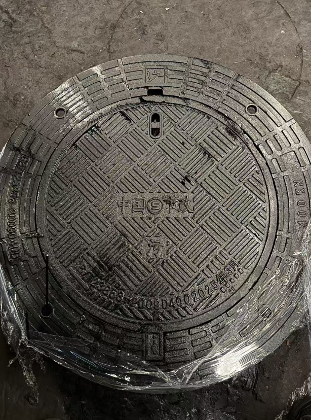 越秀球墨铸铁防沉降井盖展示